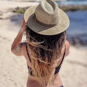 Meet your Posher, Val